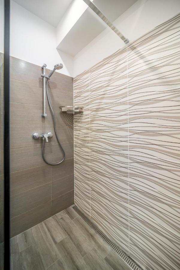 Grace Pine Apartment 3 Budapest Exterior photo